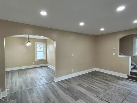 30221 Robert St, Wickliffe, OH 44092 photo 8