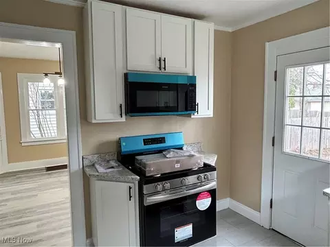 30221 Robert St, Wickliffe, OH 44092 photo 12