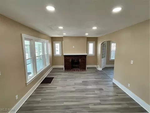 30221 Robert St, Wickliffe, OH 44092 photo 7