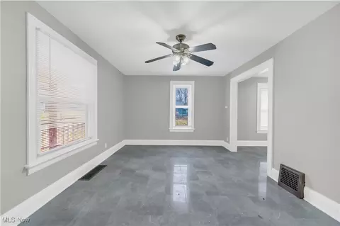 455 Talbot Ave, Akron, OH 44306 photo 9