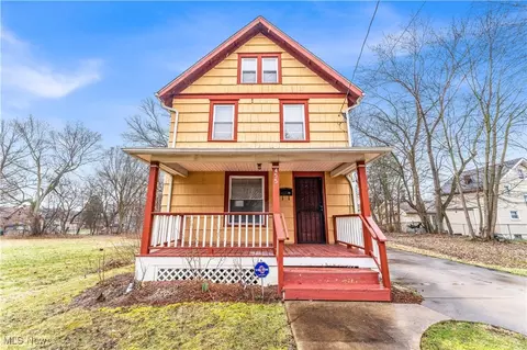 455 Talbot Ave, Akron, OH 44306 photo 2