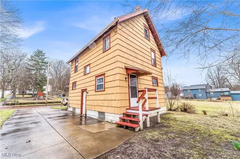 455 Talbot Ave, Akron, OH 44306 photo 4