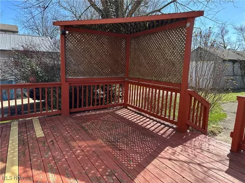 Exterior - 155 Beechwood Dr, Boardman, OH 44512 photo 3 of 4