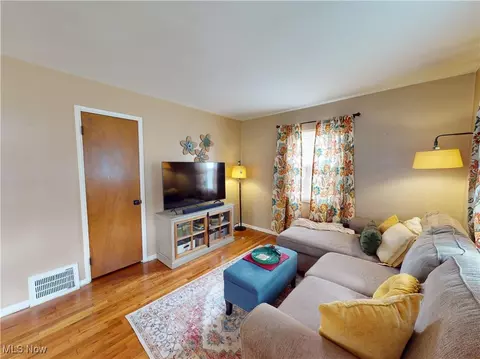 638 Cornell Ave, Elyria, OH 44035 photo 9