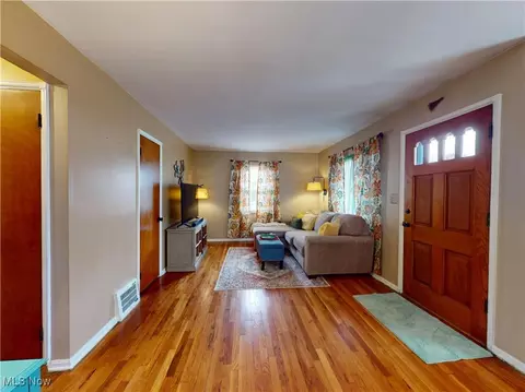 638 Cornell Ave, Elyria, OH 44035 photo 5