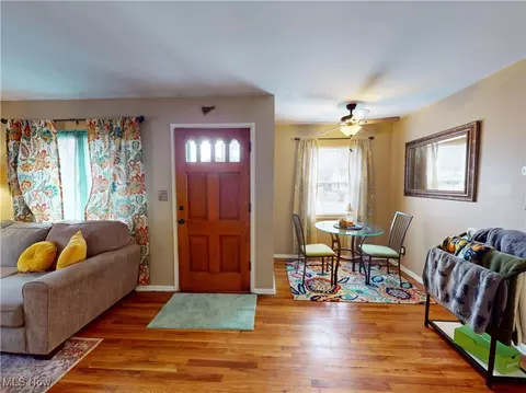 638 Cornell Ave, Elyria, OH 44035 photo 3