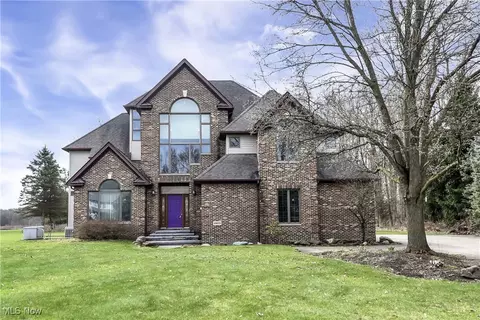 23979 W Rim Dr, Columbia Station, OH 44028