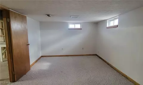712 Circle Dr, Belpre, OH 45714 photo 23