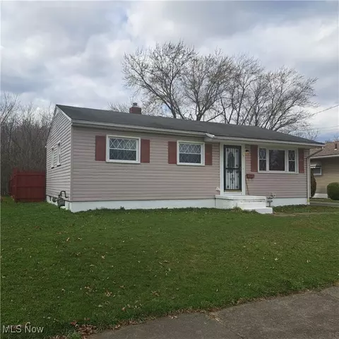 74 Lilburne Dr, Youngstown, OH 44505