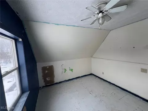 121 Monroe St, Elyria, OH 44035 photo 7