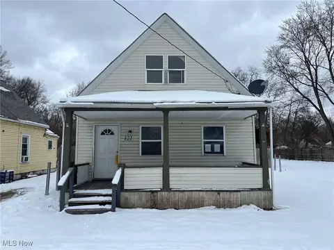 121 Monroe St, Elyria, OH 44035
