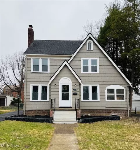 968 Oxford Dr, Cleveland Heights, OH 44121