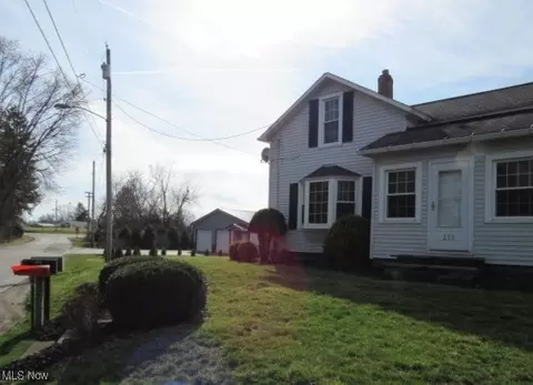 233 Burbank St, Creston, OH 44217