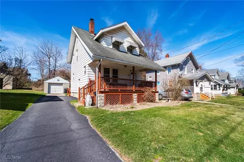 Exterior - 741 5th St, Struthers, OH 44471 photo 2 of 4