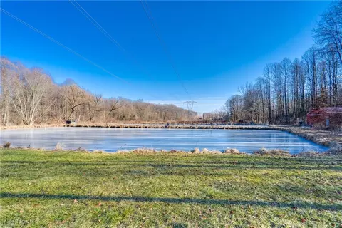 Vl Baird Avenue Ne, Paris, OH 44669