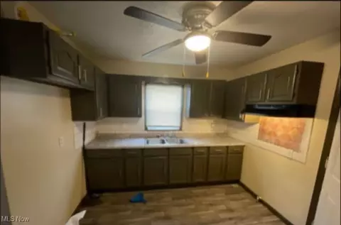 Entry Way - 1934 Long Ave, Lorain, OH 44052 photo 1 of 3