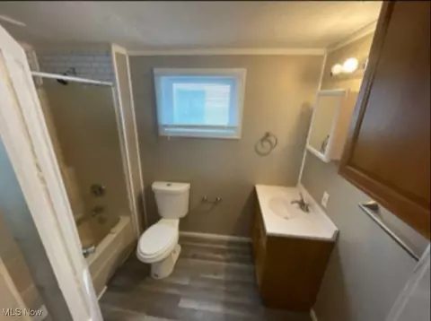 Bath - 1934 Long Ave, Lorain, OH 44052 photo 1 of 1