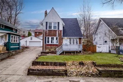 271 Saint Leger Ave, Akron, OH 44305