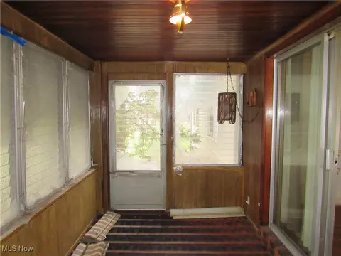 6475 E Broadview Rd, Seven Hills, OH 44131 photo 9