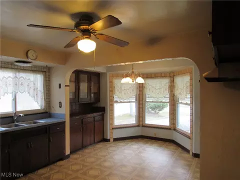 6475 E Broadview Rd, Seven Hills, OH 44131 photo 13