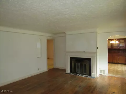 6475 E Broadview Rd, Seven Hills, OH 44131 photo 8