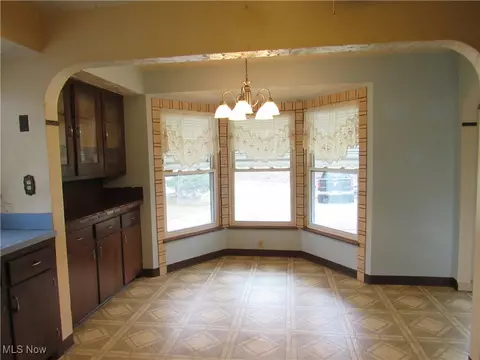 6475 E Broadview Rd, Seven Hills, OH 44131 photo 12