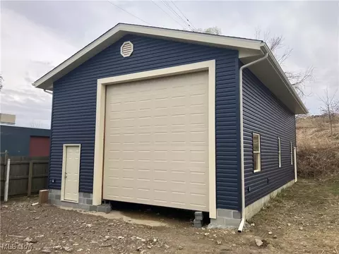 221 Olive St, Grand River, OH 44045