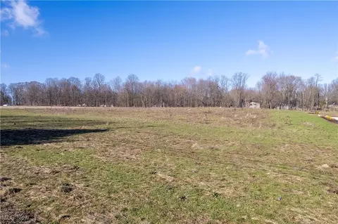 7188 State Rd, Wadsworth, OH 44281