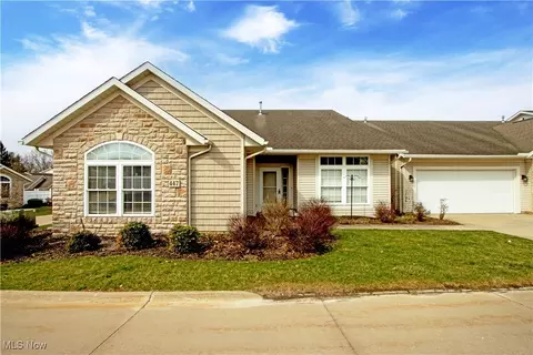 2452 Barrington Way #447, Wooster, OH 44691