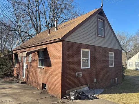 1337 Edgehill Ave SE, Warren, OH 44484