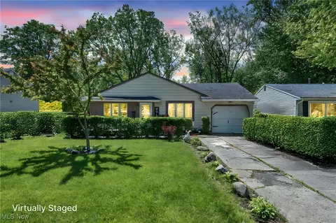 2212 Randall St, Lorain, OH 44052