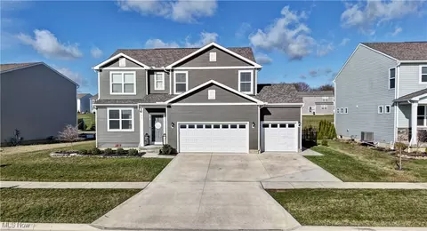 71 Reserve Dr, Tallmadge, OH 44278