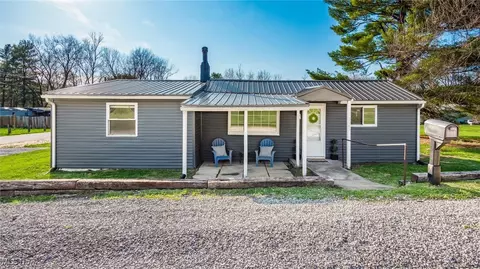 3045 N River Rd, Zanesville, OH 43701