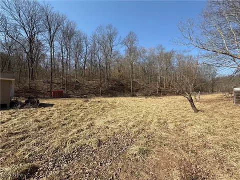 755 Copper Ln, Friendly, WV 26146 photo 3