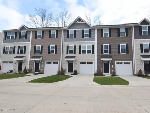762 Pine Spring Dr, Painesville, OH 44077