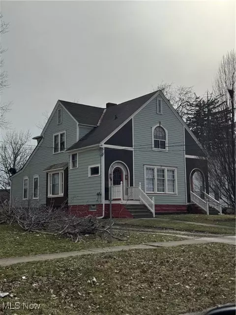 236-238 9th St, Elyria, OH 44035