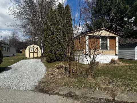 65 Melody Ln, Apple Creek, OH 44606