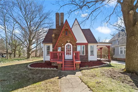 1639 Rushton Rd, South Euclid, OH 44121