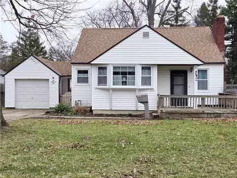 204 Fullerton Rd, Elyria, OH 44035
