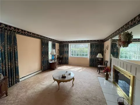 Living - 4586 Edwin Dr NW, Canton, OH 44718 photo 8 of 8