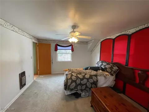 Bedroom - 4586 Edwin Dr NW, Canton, OH 44718 photo 3 of 9