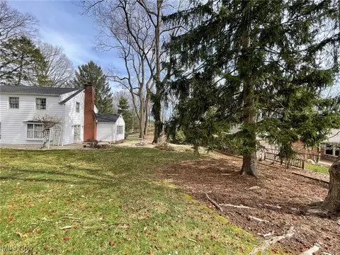Exterior - 4586 Edwin Dr NW, Canton, OH 44718 photo 5 of 10