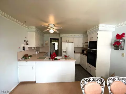 Kitchen - 4586 Edwin Dr NW, Canton, OH 44718 photo 1 of 4