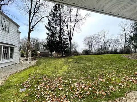 Exterior - 4586 Edwin Dr NW, Canton, OH 44718 photo 6 of 10