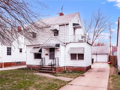 13908 Highlandview Ave, Cleveland, OH 44135
