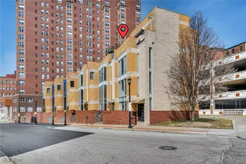 1409 W 10th St, Cleveland, OH 44113