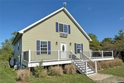 203 Lower Cliff Dr, Kelleys Island, OH 43438