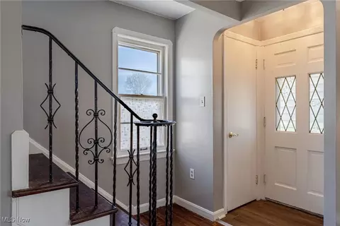 Entry Way - 3000 Brookview Blvd, Parma, OH 44134 photo 1 of 3