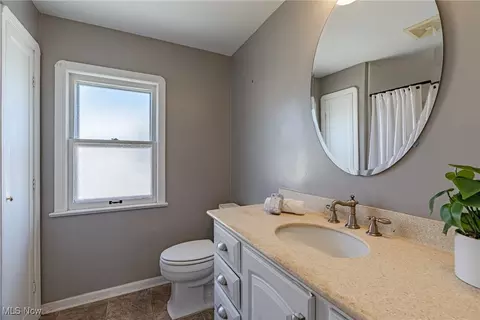 Bath - 3000 Brookview Blvd, Parma, OH 44134 photo 2 of 3