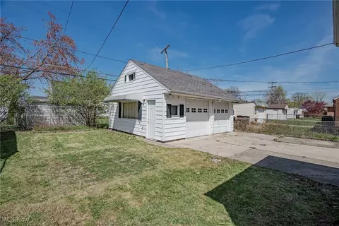 Exterior - 3000 Brookview Blvd, Parma, OH 44134 photo 6 of 6